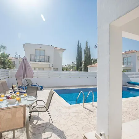 Palm 17 * Protaras